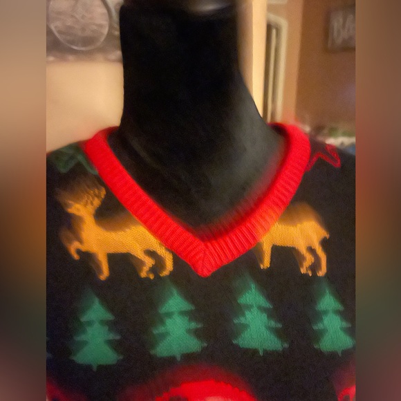 Ugly Xmas Sweater/Vest - Picture 5 of 6